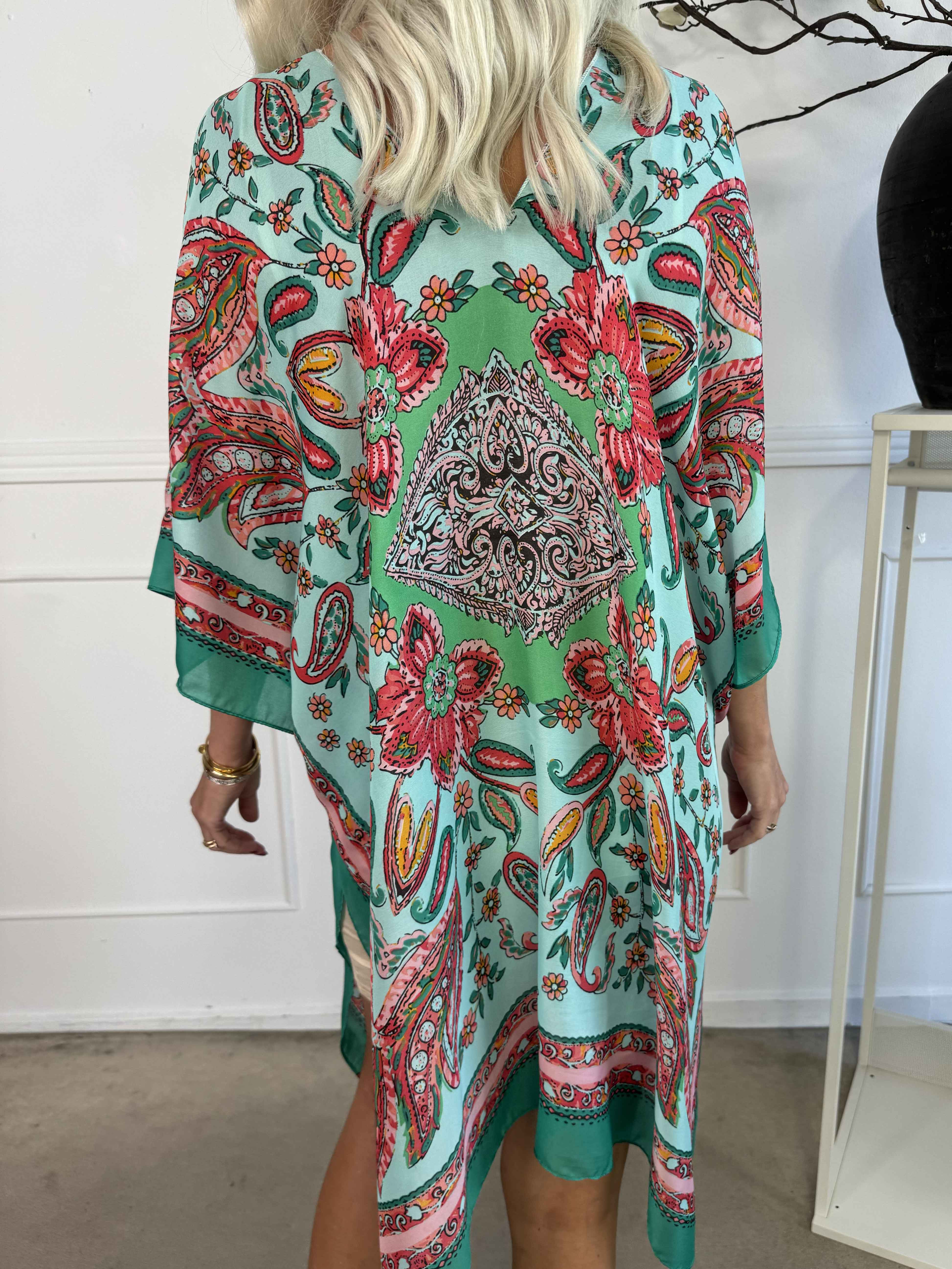 Miranda - Löst mönstrad tunika i mjuk viskos och siden